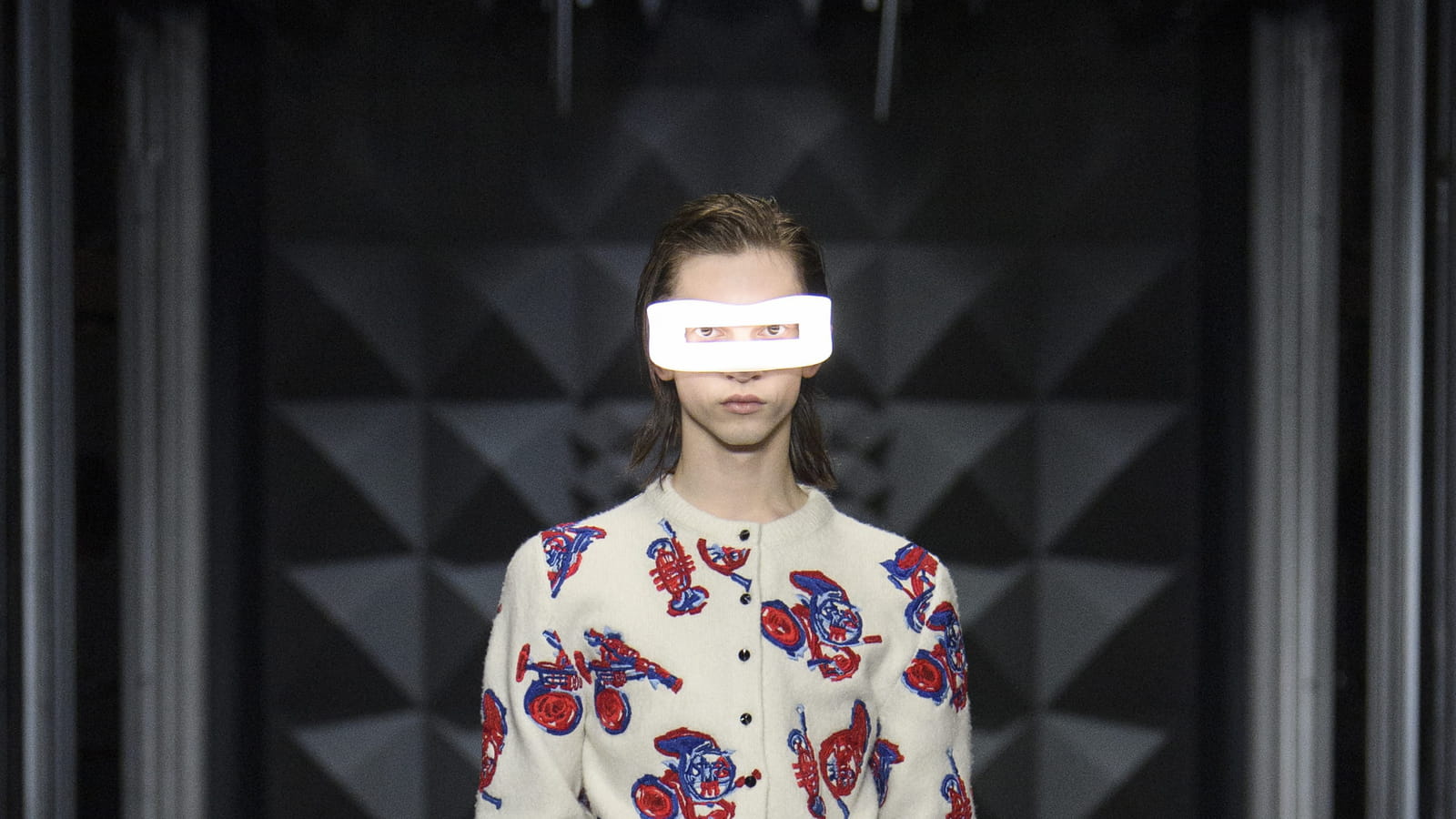 Look 32