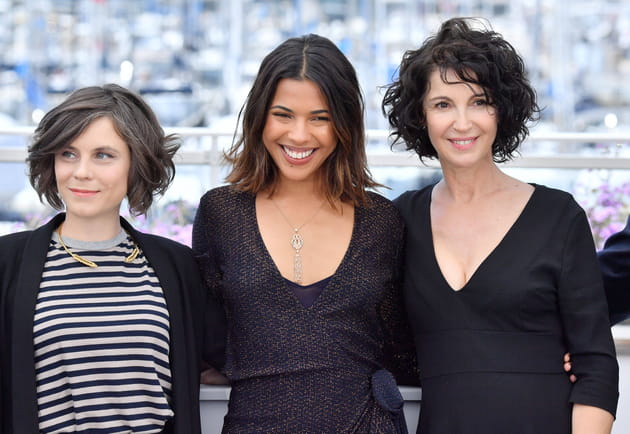 El&eacute;a Gobb&eacute;-Mevellec, Zita Hanrot et Zabou Breitman, souriantes au photocall des "Hirondelles de Kaboul"