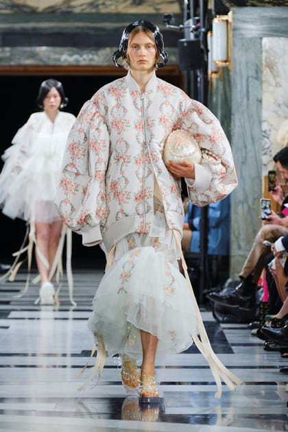 D&eacute;fil&eacute; Simone Rocha printemps-&eacute;t&eacute; 2023