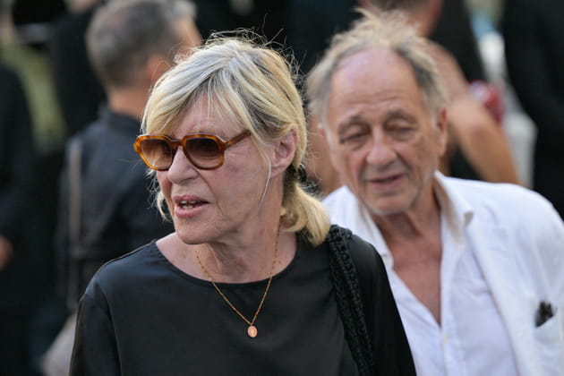 Obs&egrave;ques de Philippe Bouvard&nbsp;: Chantal Ladesou et son mari Michel Ansault aper&ccedil;us