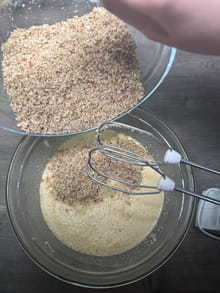 Fondant aux amandes nappage croustillant miel amandes : Etape 3