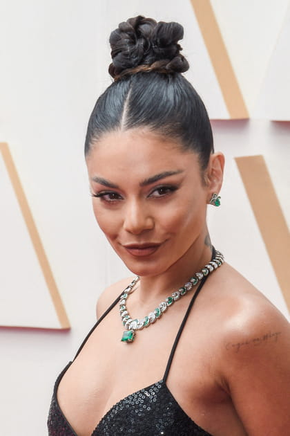 Le chignon tress&eacute; de Vanessa Hudgens