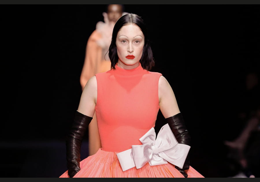 Le skinny sourcil de Valentino