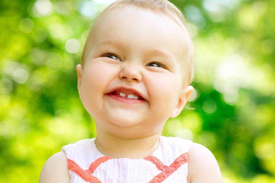 A quel âge bébé fait-il ses dents ?