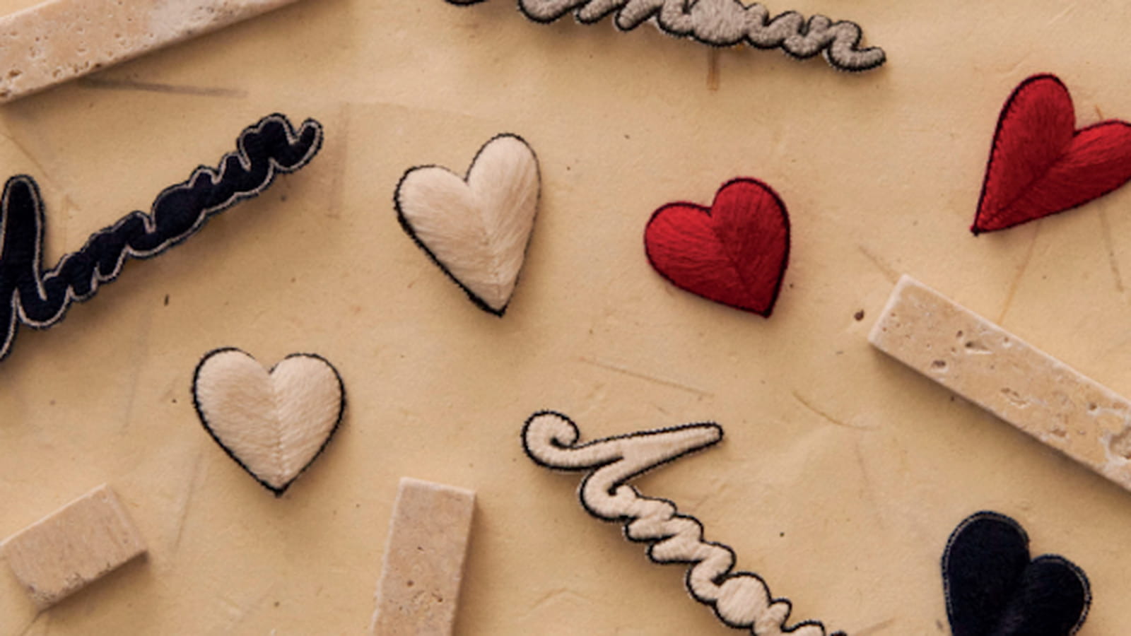 Broches d'Eric Bompard