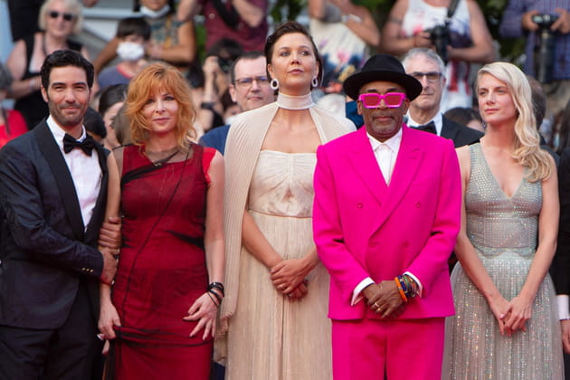 Avec les autres membre du jury lors du 74e Festival de Cannes en 2021