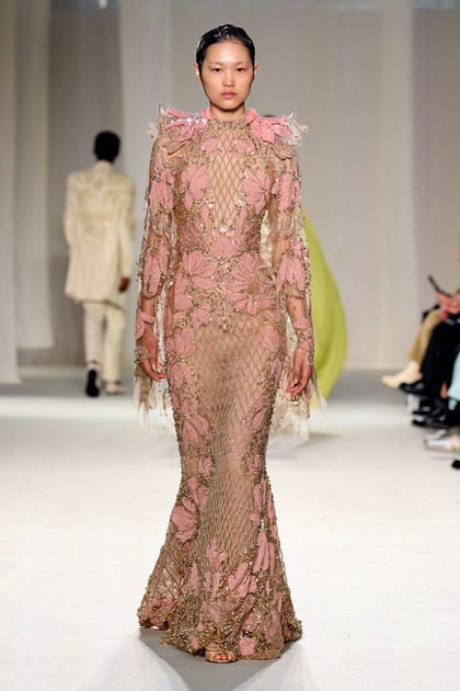Look 22&nbsp;du d&eacute;fil&eacute; Elie Saab
