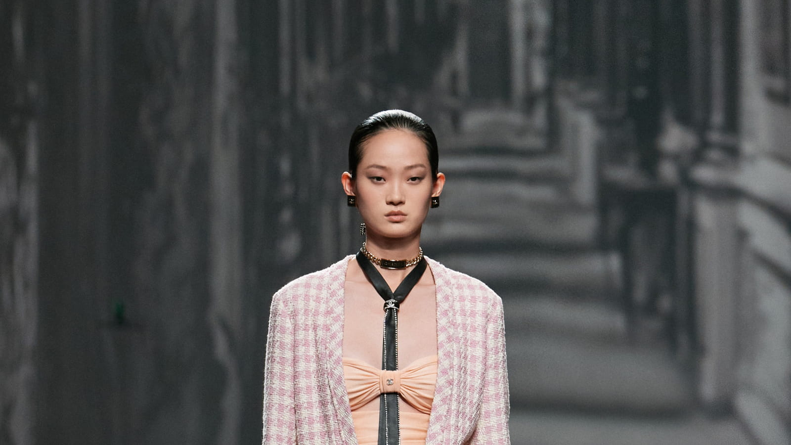 Look 28