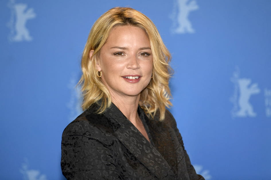 Raie floue et carr&eacute; blond de Virginie Efira