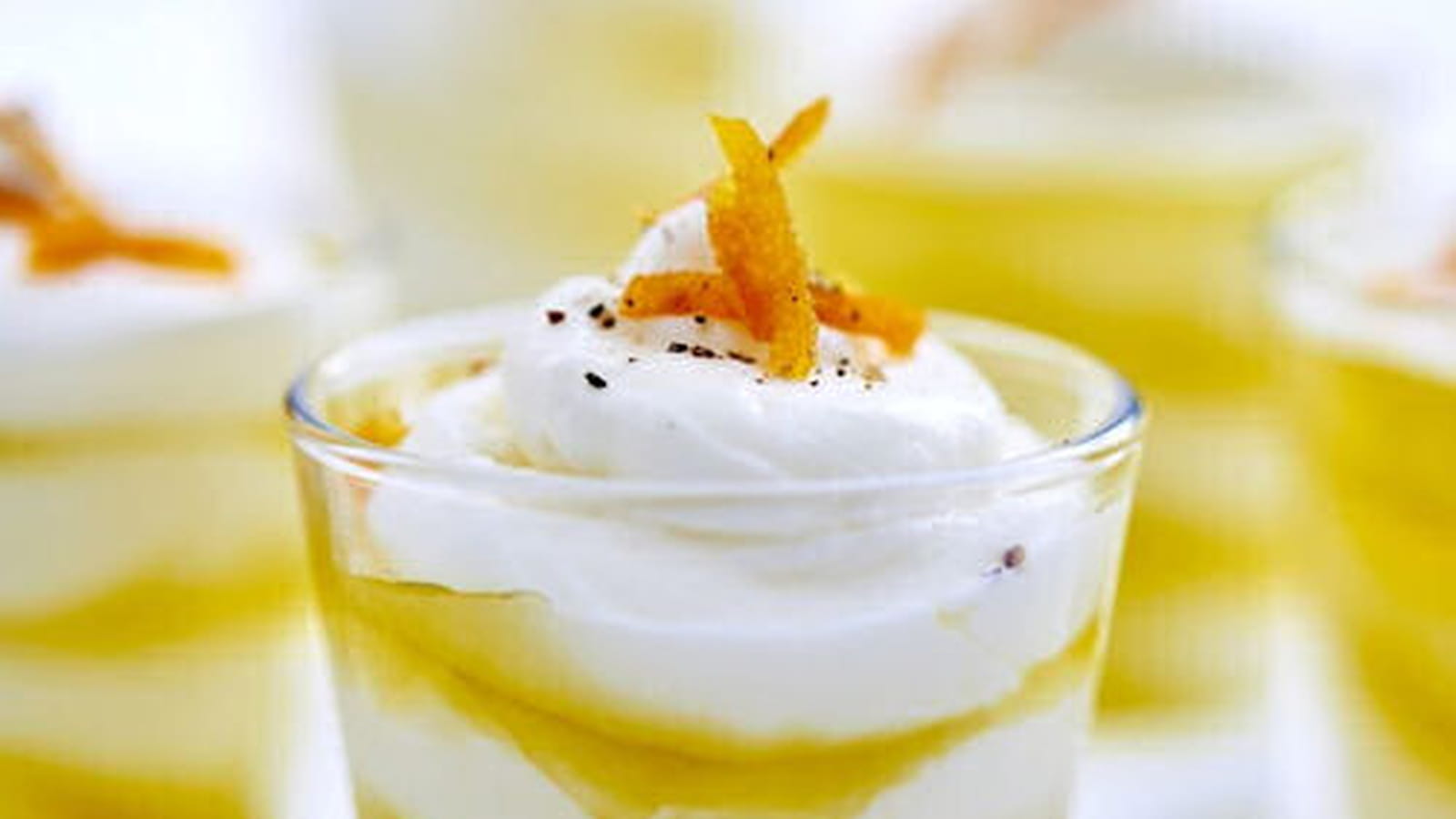 Crème glacée au fromage blanc, huile d’olive et agrume confit