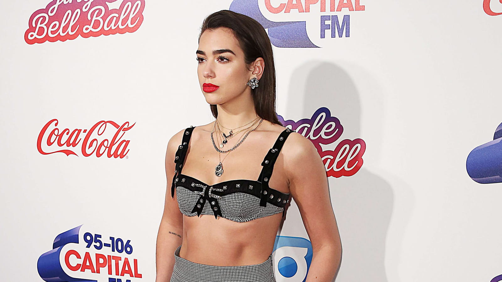 Dua Lipa le 9 décembre 2017 