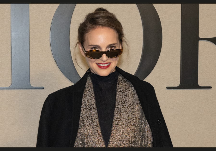 Natalie Portman, glamour avec son chignon banane