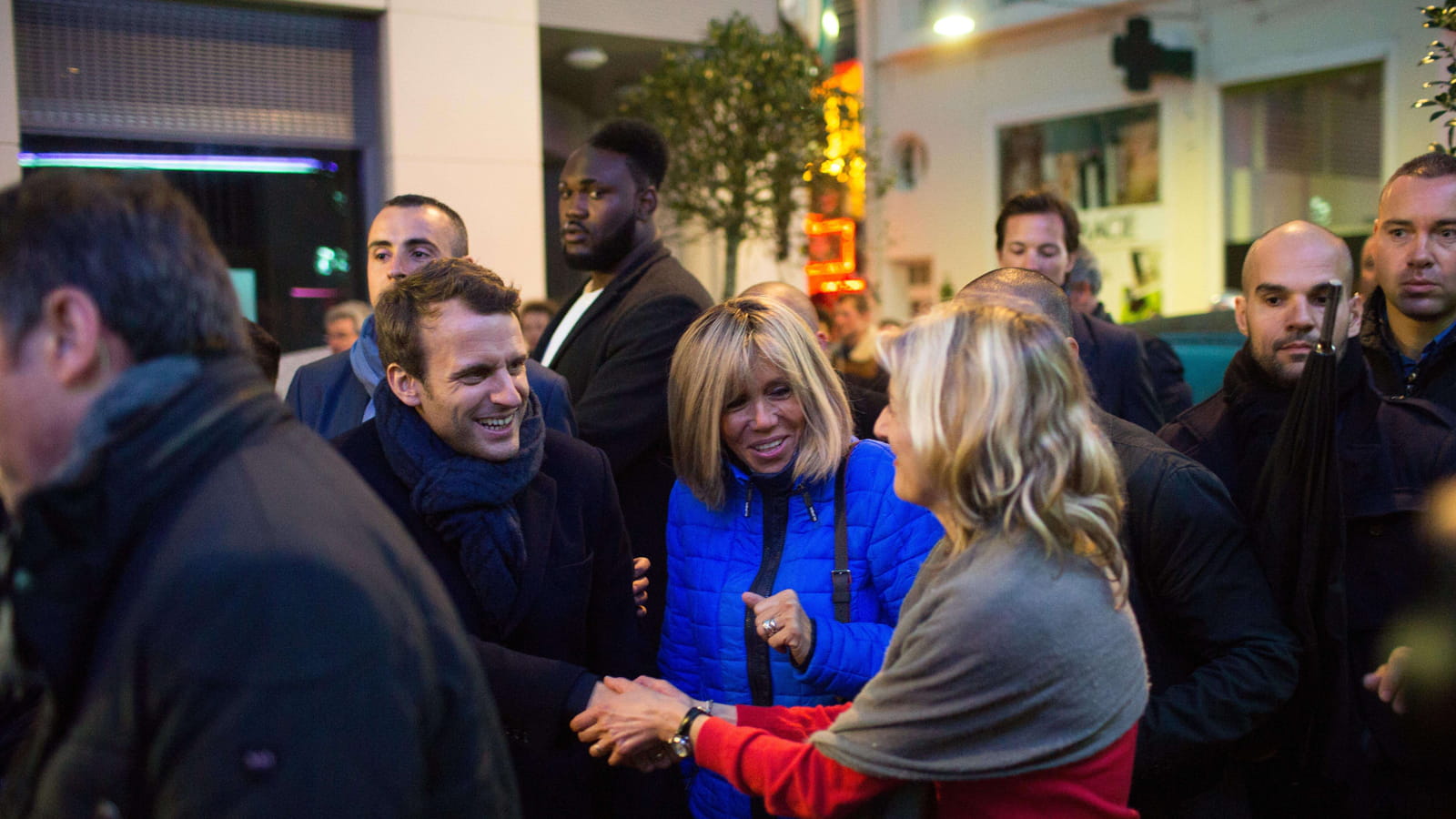 Rivalité entre blondes ?
