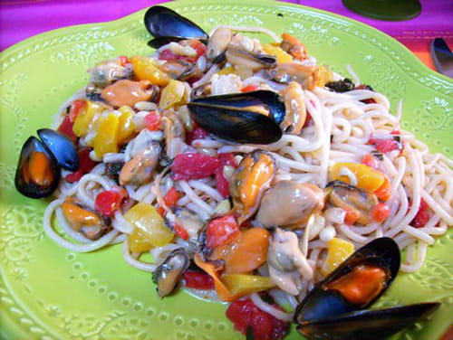Spaghettis aux moules et au basilic
