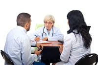 la consultation en couple chez le médecin permet de dédramatiser la situation.