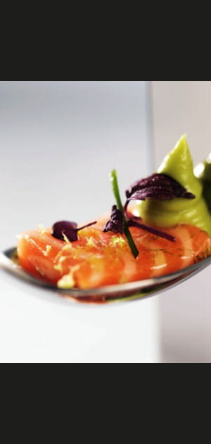 Recette minceur&nbsp;: truite crue marin&eacute;e accompagn&eacute;e d'une cr&egrave;me &agrave; l'avocat