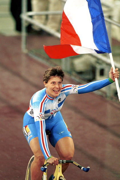 La cycliste F&eacute;licia Ballanger aux Jeux olympiques de Sydney en 2000