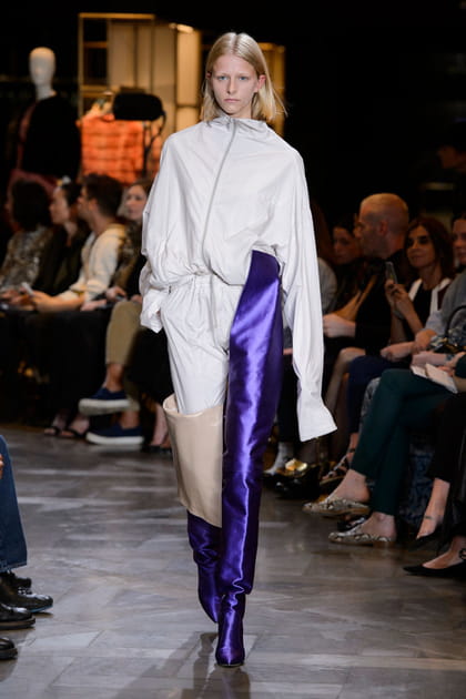 Les cuissardes ultra-montantes du d&eacute;fil&eacute; Vetements