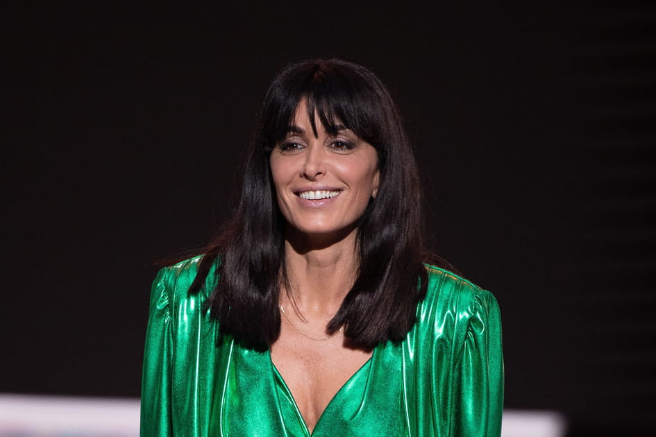 Les l&egrave;vres nudes et glossy de Jenifer