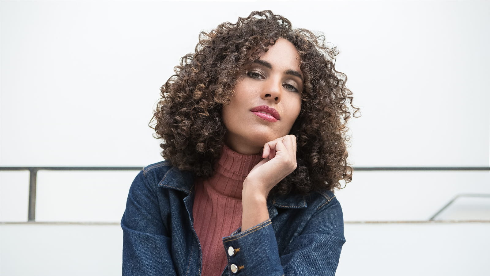 Les cheveux frisés 