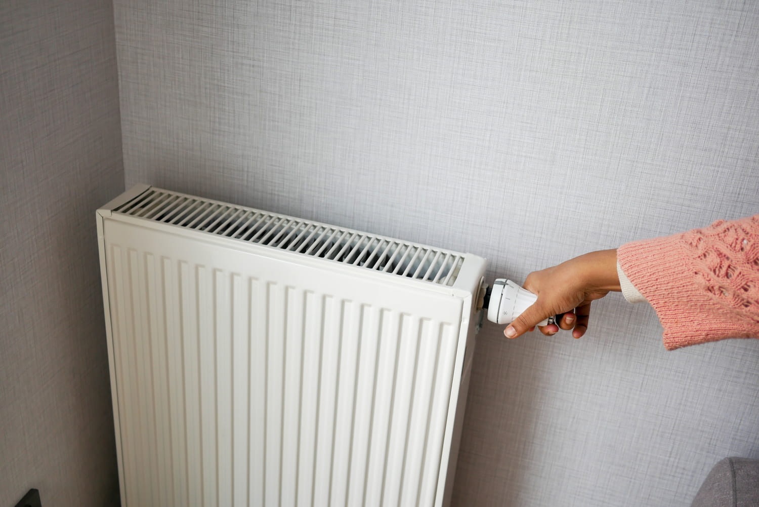 Ce geste simple au moment de rallumer le chauffage fait baisser la facture de 10 %, quel que soit votre radiateur