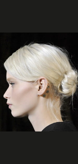 Le chignon coiff&eacute;-d&eacute;coiff&eacute;