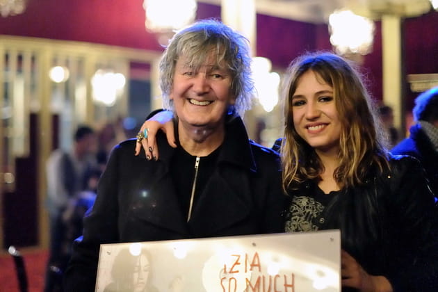 Avec sa fille Izia Higelin, en 2012