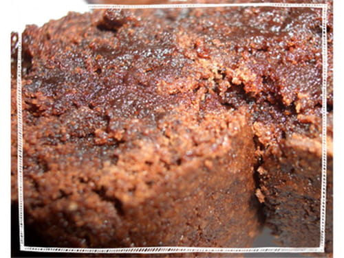 Cake façon brownie chocolat-carambar et tonka