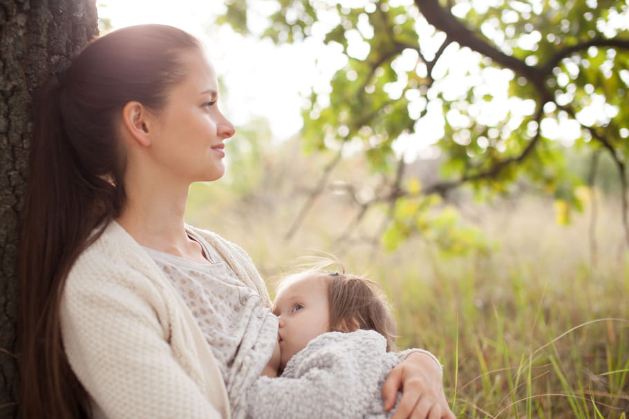 Un bébé allaité a moins de risque d'obésité, selon l'OMS