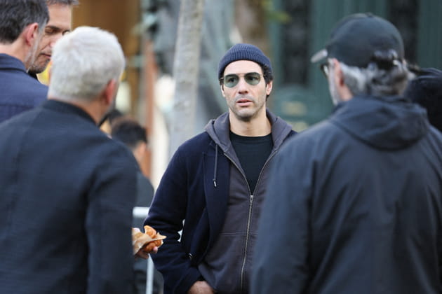 Tahar Rahim vu dans la foule aux obs&egrave;ques de Nicolas Altmayer