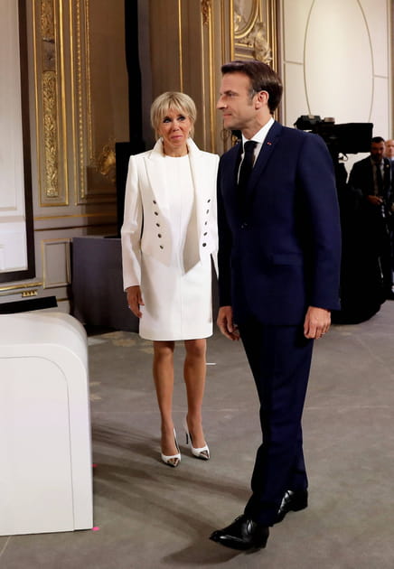 Brigitte Macron soutient Emmanuel Macron pour son investiture