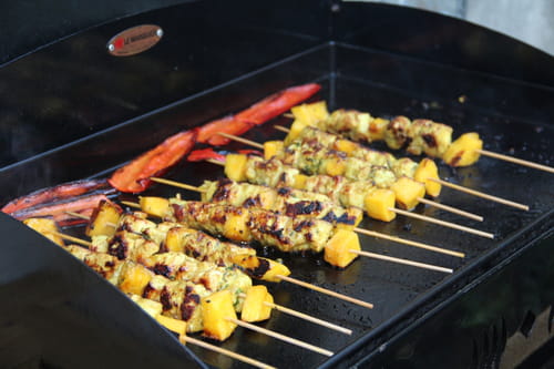 Brochettes colombo mangue à la plancha