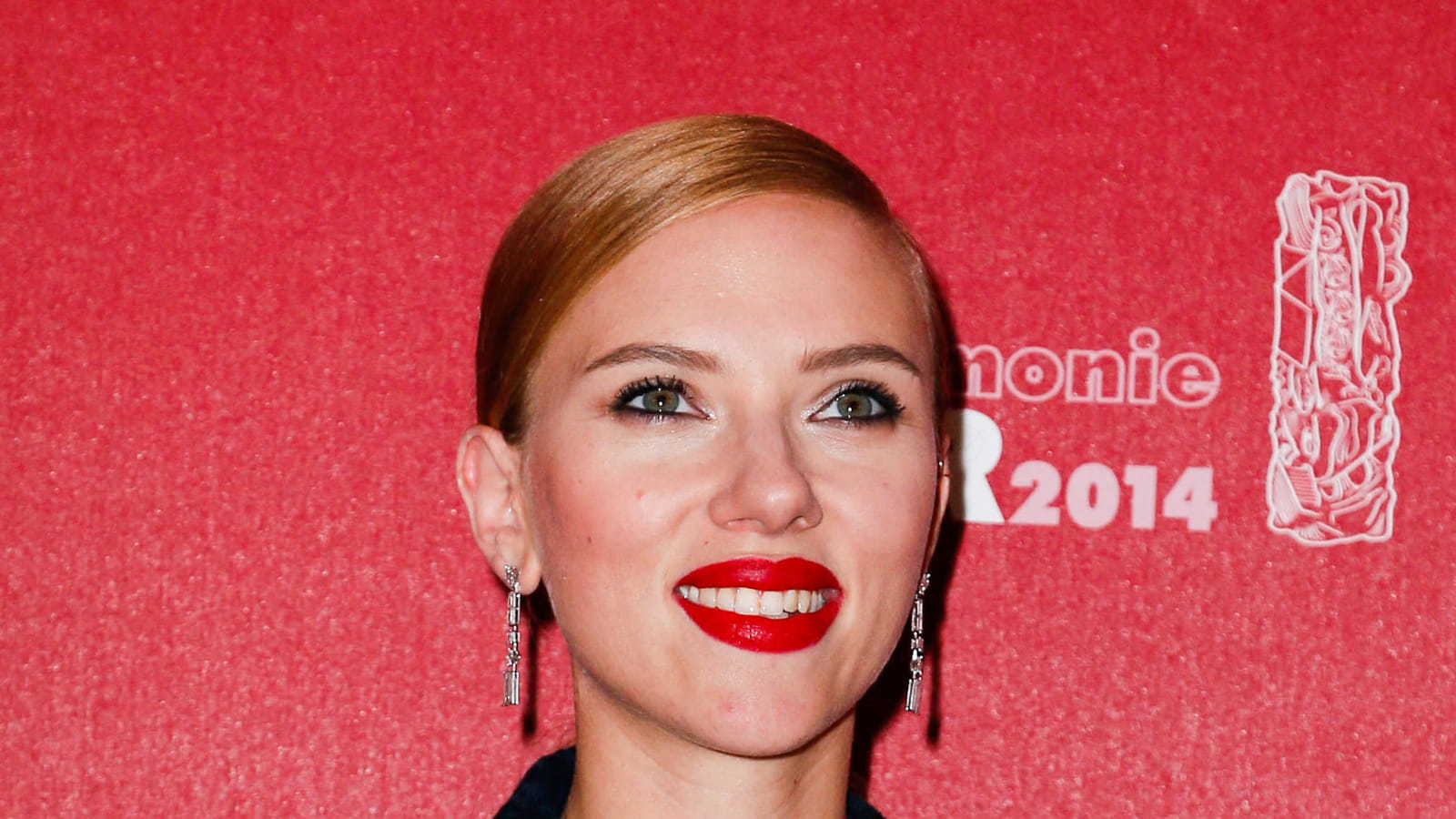 Les cheveux plaqués de Scarlett Johansson
