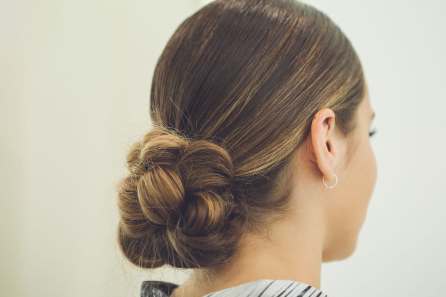 Réaliser une tresse parfaite pour l'été en vidéo