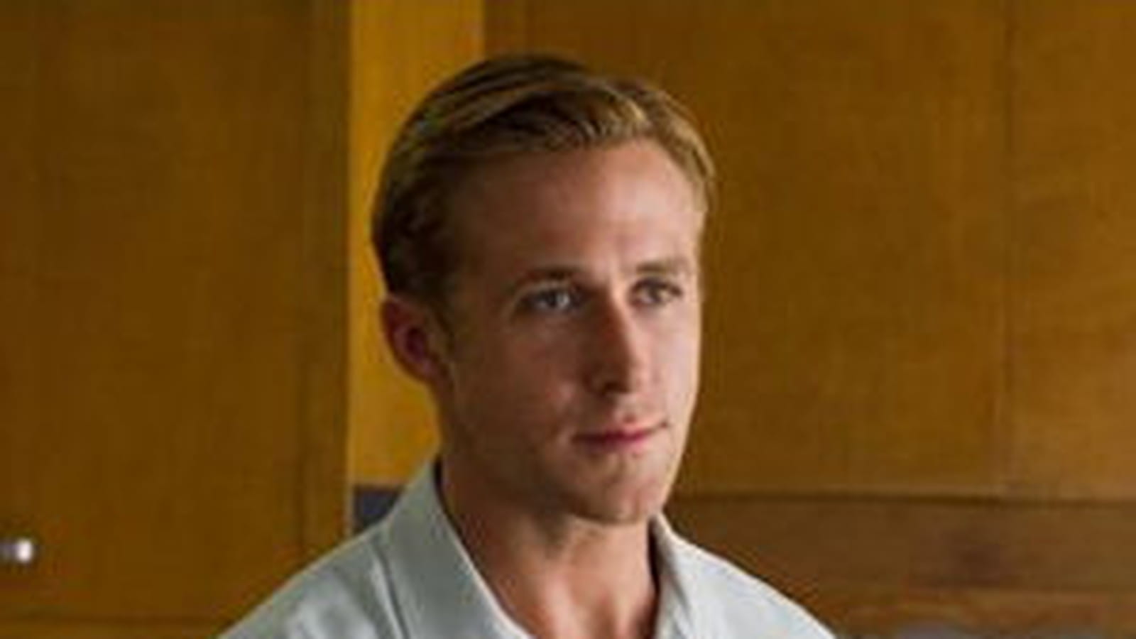 Ryan Gosling, sans moustache