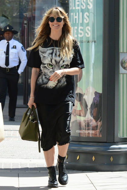 FLOP&nbsp;: Heidi Klum en t-shirt imprim&eacute; chat