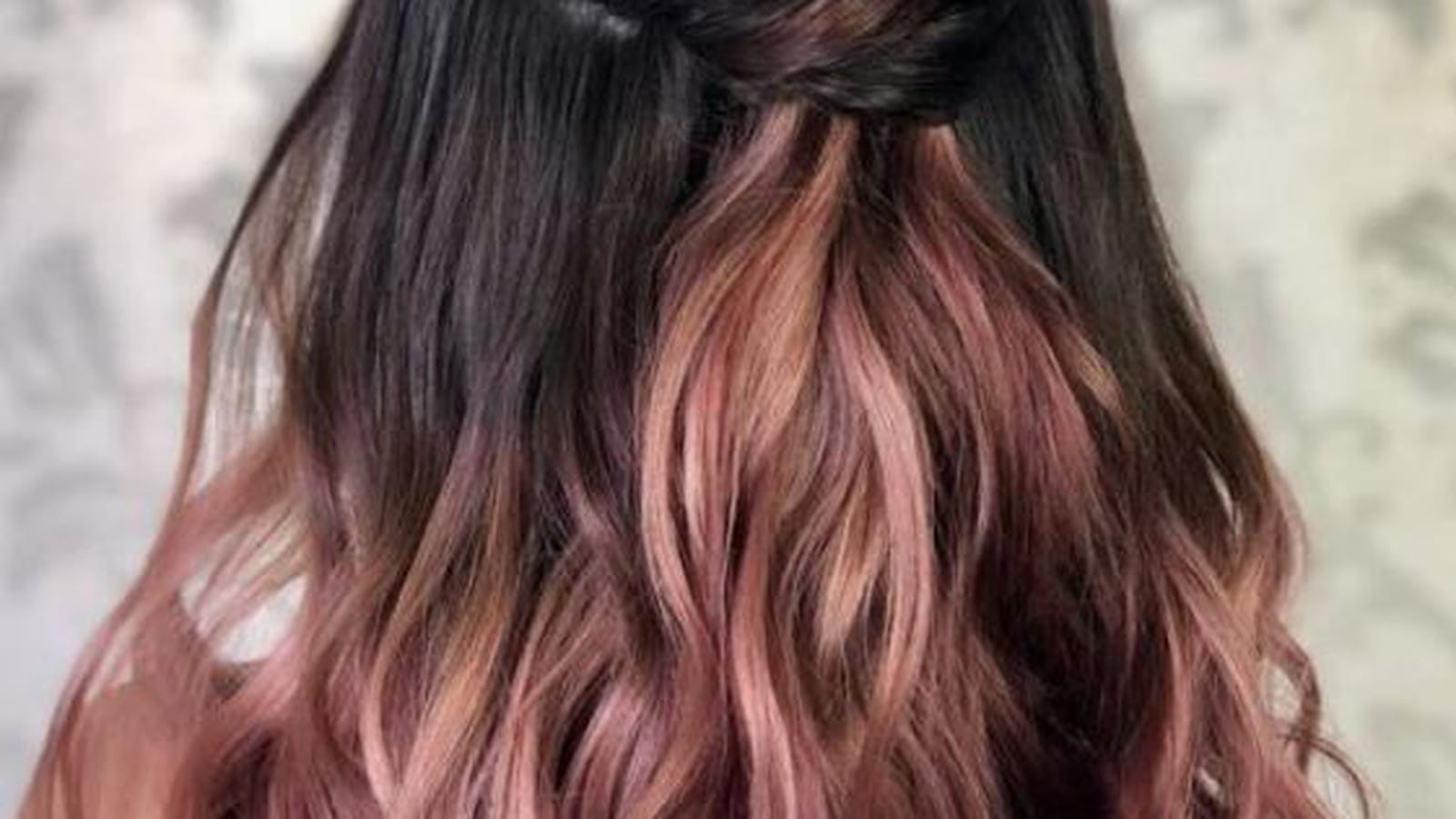 Ombré rose gold et coiffure romantique