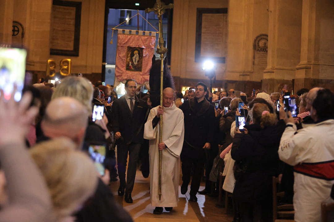 Hugues Aufray and Murielle, Drucker, Jeane Manson… The VIPs say goodbye Hugues Aufray and Murielle, Drucker, Jeane Manson… The VIPs say goodbye