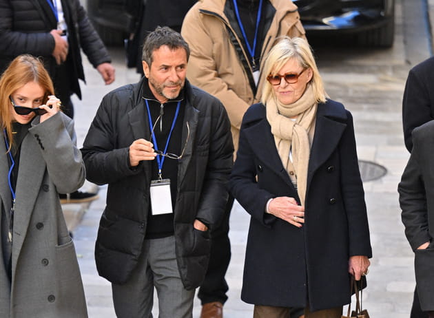 Chantal Ladesou et Bernard Montiel arrivent aux obs&egrave;ques de Brigitte Bardot