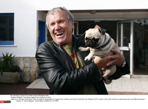 Yves Rénier apporte son soutien à la SPA, ici à Gennevilliers en 2008