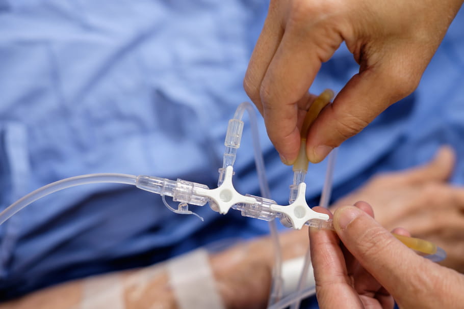Hospitalisation Covid-19 France : nombre, courbe, taux, âge