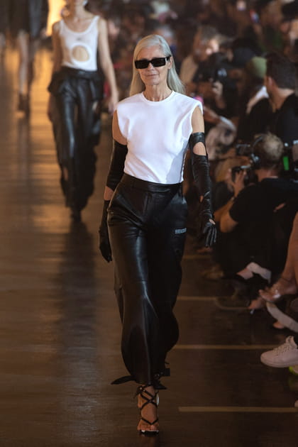 D&eacute;fil&eacute; Off-White printemps-&eacute;t&eacute; 2020