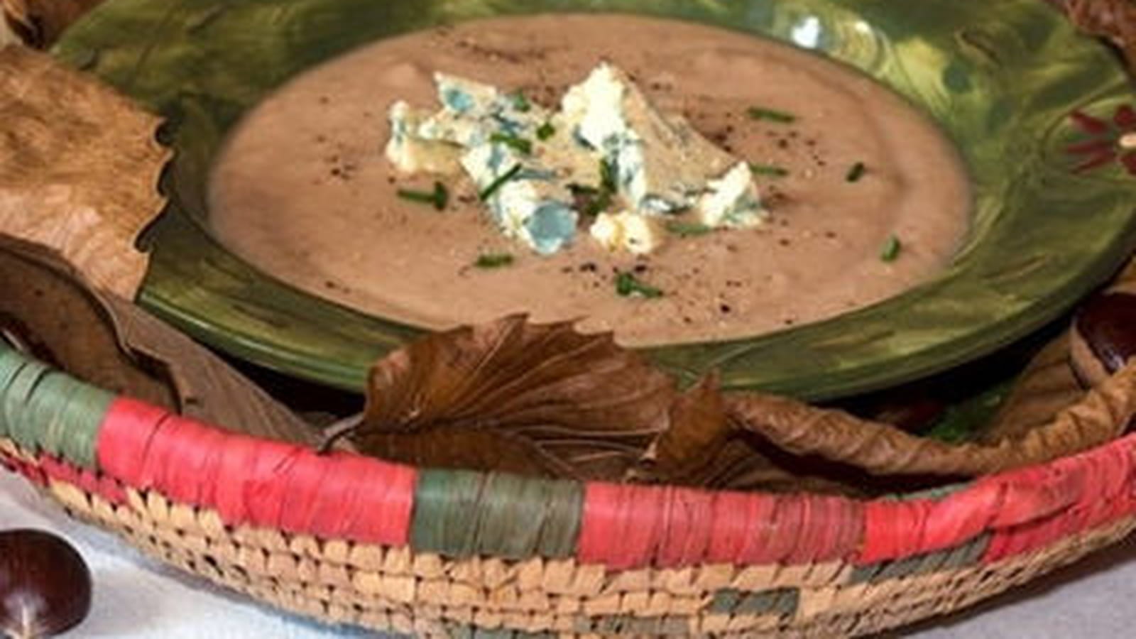 Velouté de châtaignes à la poire et au bleu