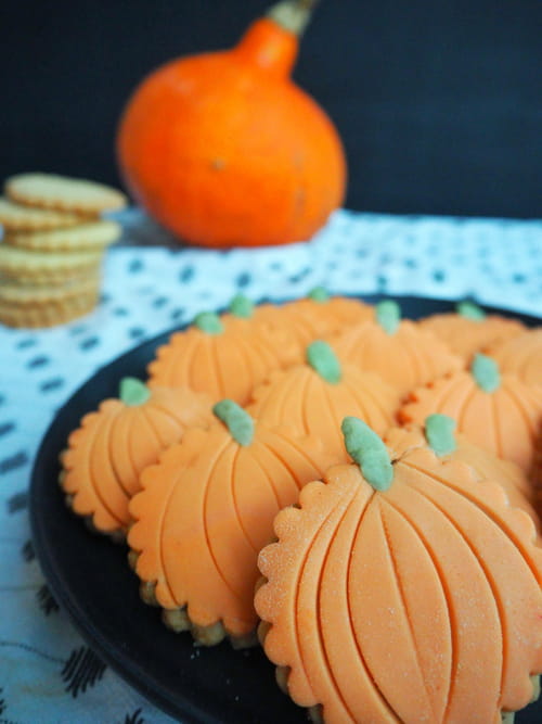 Sablés aux noisettes en forme de citrouille