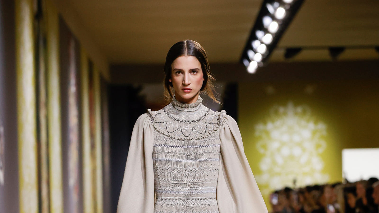 Look 29