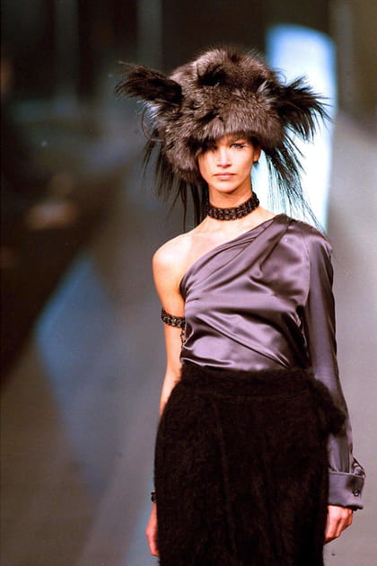 D&eacute;fil&eacute; Thierry Mugler automne-hiver 2000-2001