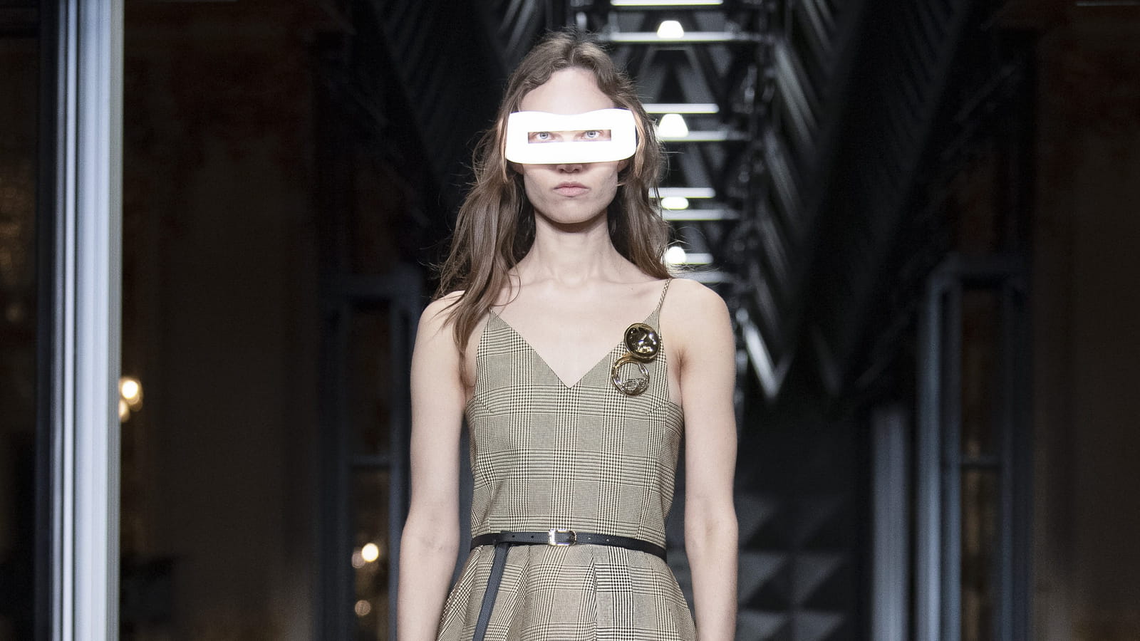 Look 19