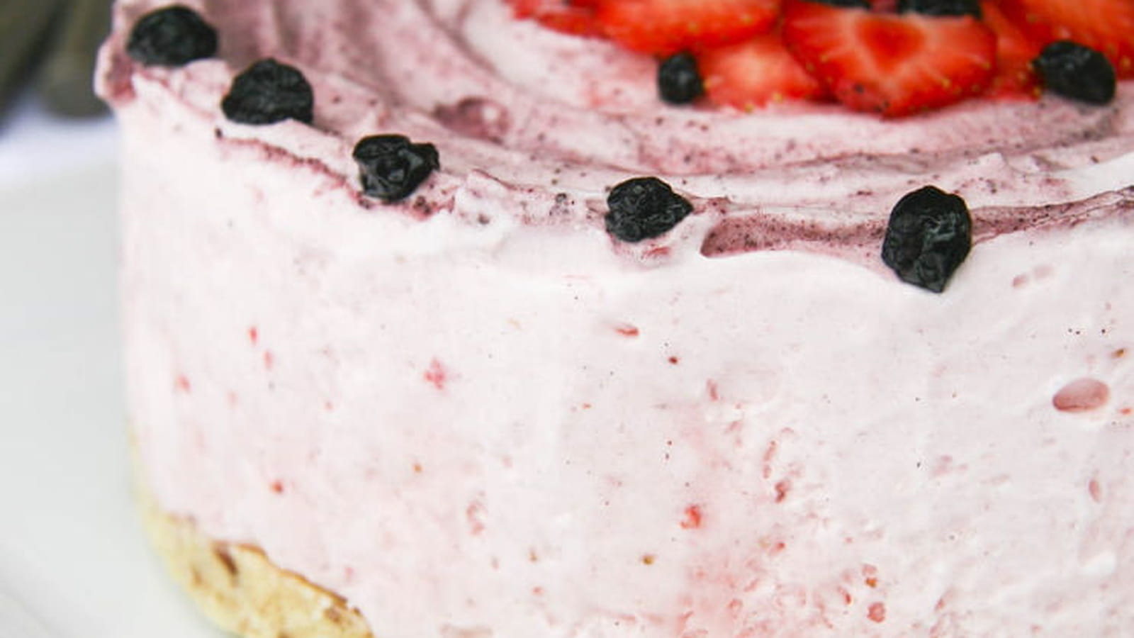 Entremets glacé aux fraises