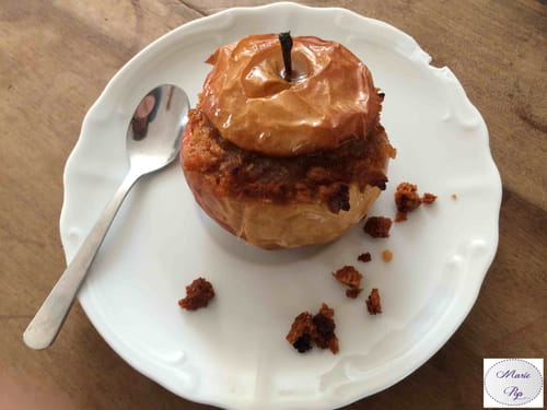 Pommes au four, pain d'épices et coeur coulant au chocolat