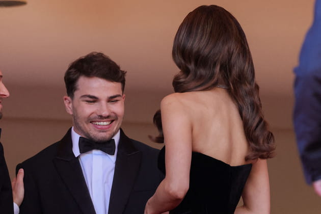 Antoine Dupont, ébloui par Iris Mittenaere au Festival de Cannes